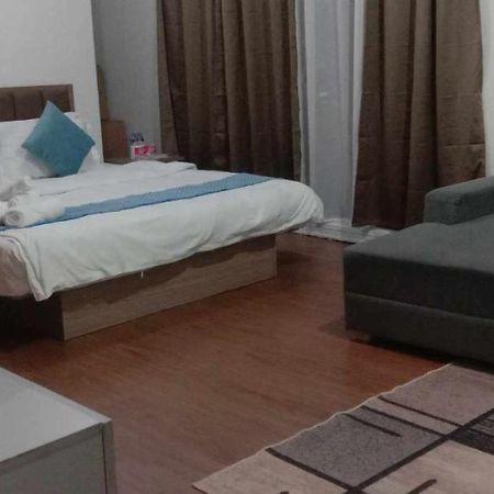 Accommodation Services 마카티 외부 사진